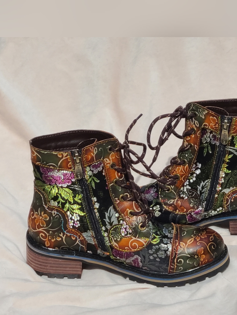 L'artiste by Spring Step MedusaFloral Patchwork Combat Lace UpBoots Size: 9/40 - Picture 5 of 11